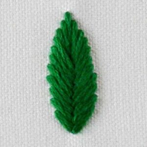 Grünes Blatt, gestickt mit Blattstich