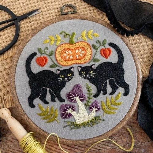 Gatti di Halloween ricamo di TheHoopInHand su Etsy
