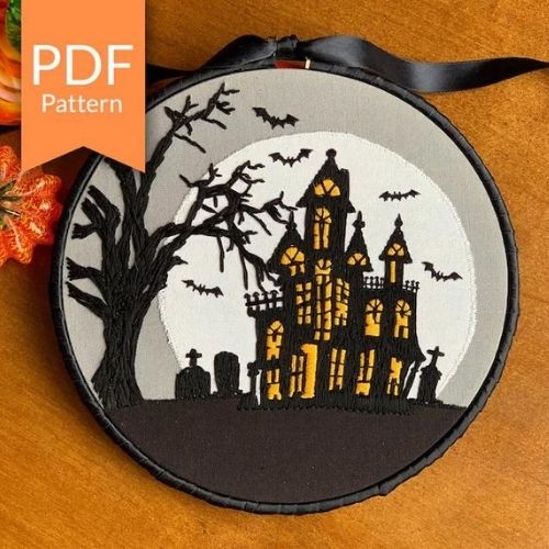 Haunted House - disegno ricamo a mano per Halloween - di ColorZenThreads su Etsy